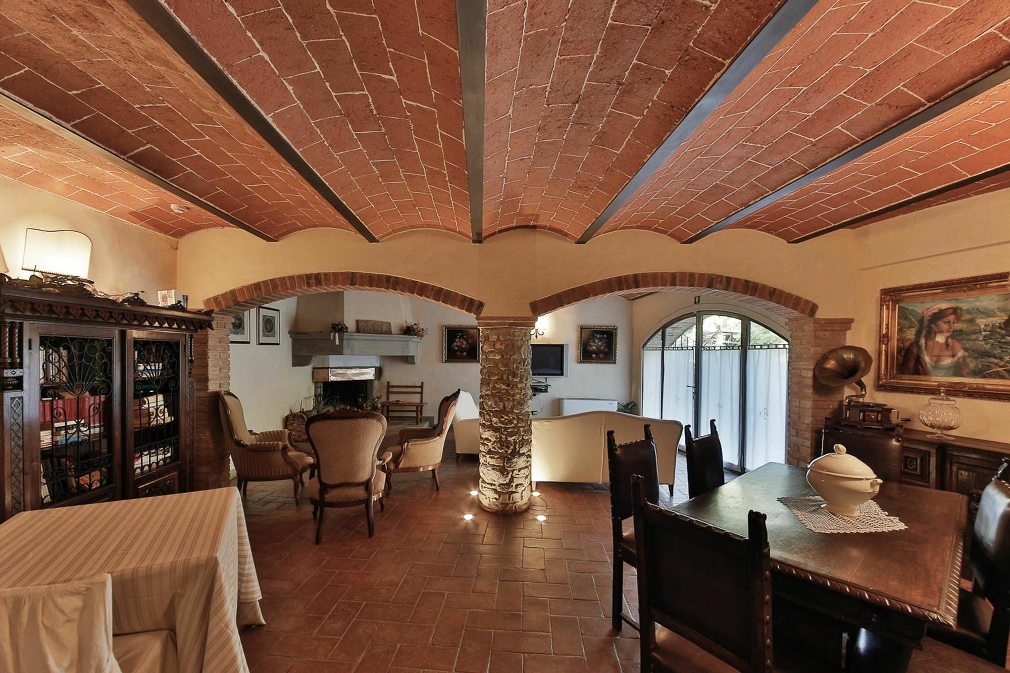 Hotel Le Pozze Di Lecchi Гайоле-ин-Кьянти Экстерьер фото