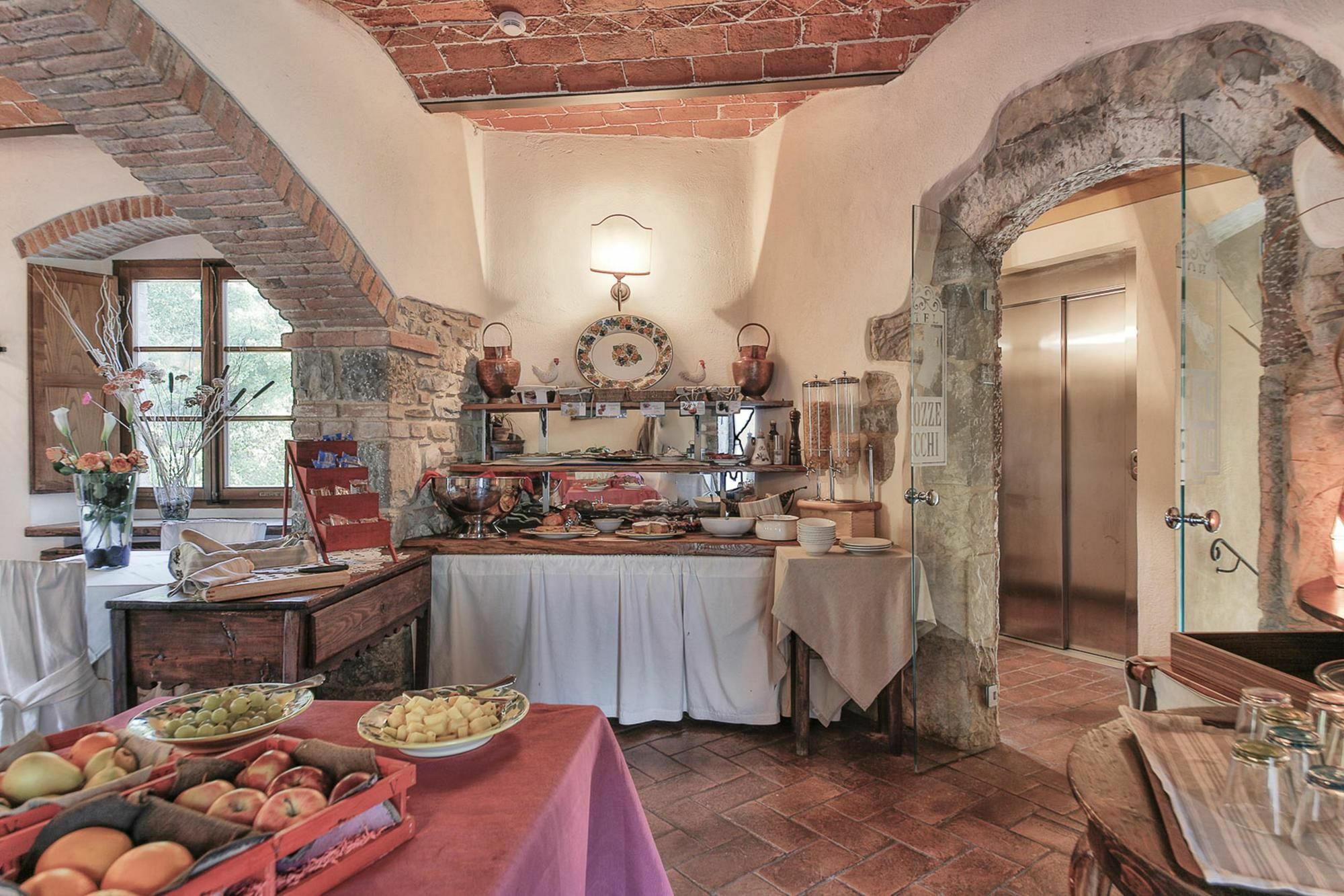 Hotel Le Pozze Di Lecchi Гайоле-ин-Кьянти Экстерьер фото